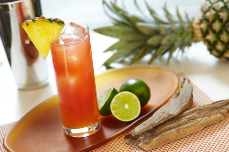 Cách Làm Cocktail Twisted Island Breeze Giải Khát Ngày Hè