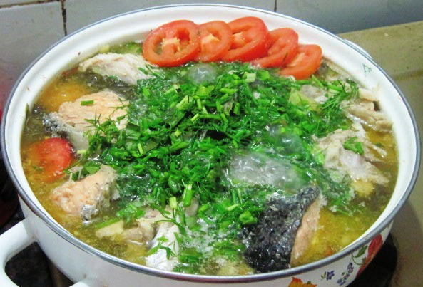 Cách nấu canh cá diếc thì là dinh dưỡng cho cả gia đình